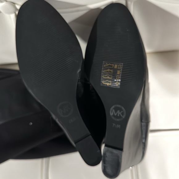 Michael Kors Black Leather 7.5M Zipped Boots Worn Once Perfect Condition - Picture 9 of 11